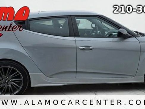 Used 2013 Hyundai Veloster RE:MIX Edition FWD image 6