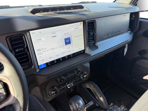 New 2026 Ford Bronco Badlands image 12