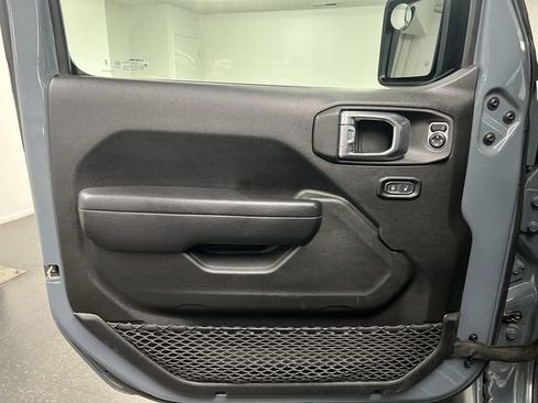 Used 2024 Jeep Gladiator Sport AWD/4WD image 21