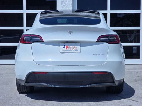 Used 2021 Tesla Model Y Long Range image 6