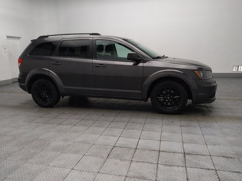 Used 2020 Dodge Journey SE w/ SE Popular Equipment Group FWD image 11