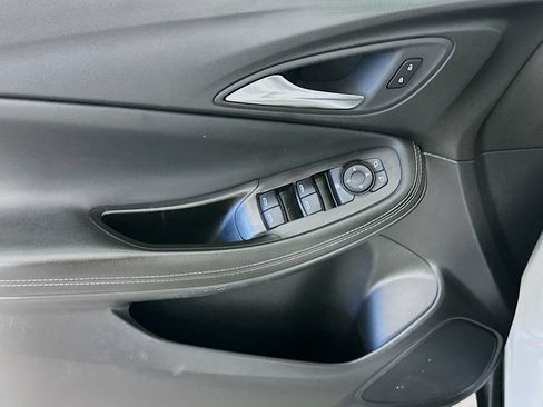 Used 2024 Buick Encore GX Preferred FWD image 21