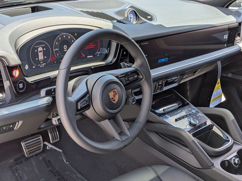 New 2026 Porsche Cayenne S AWD/4WD image 4