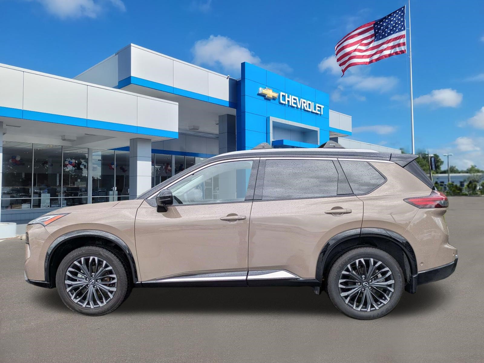Used 2025 Nissan Rogue Platinum FWD image 6