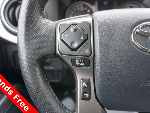 Used 2017 Toyota Tacoma SR5 image 4