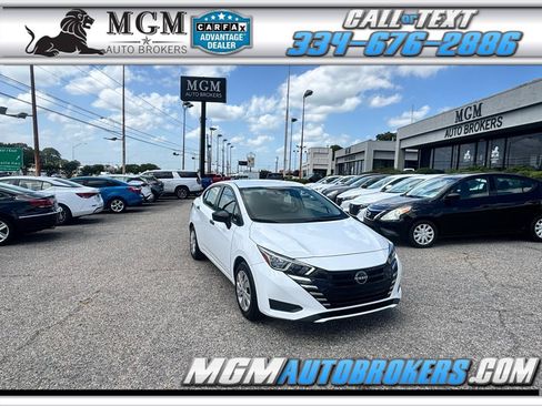 Used 2023 Nissan Versa S FWD image 1