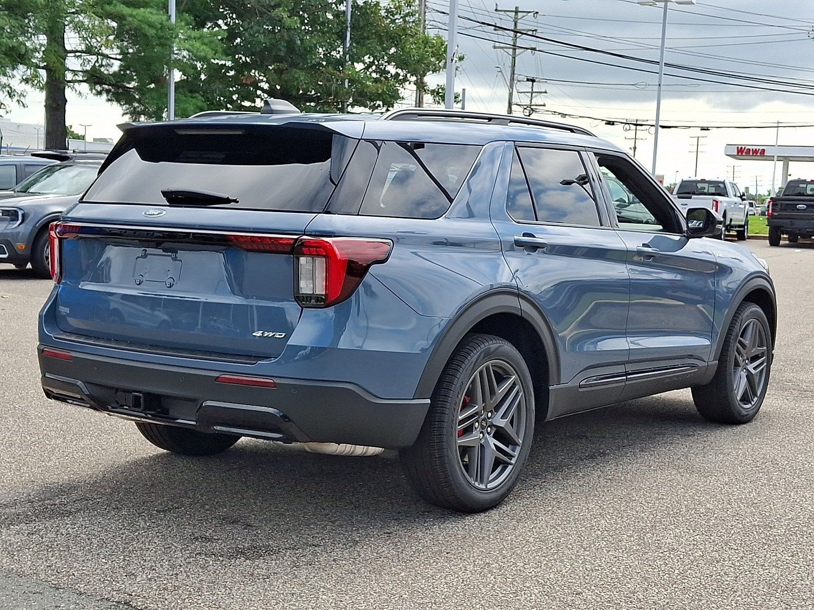 New 2026 Ford Explorer ST-Line w/ ST-Line Street Pack AWD/4WD image 6