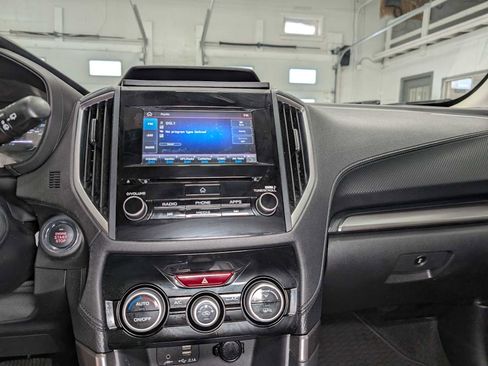 Used 2021 Subaru Forester Premium image 31