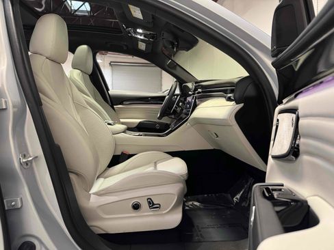 Used 2023 Maserati Grecale Modena image 42