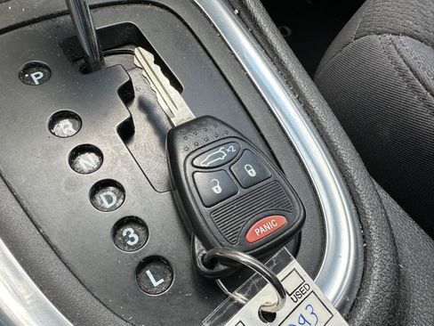 Used 2014 Chrysler 200 LX FWD image 14