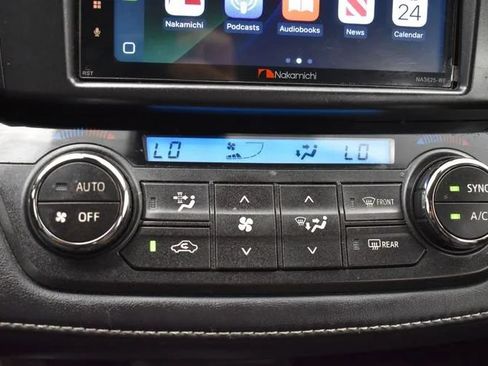 Used 2017 Toyota RAV4 XLE AWD/4WD image 32