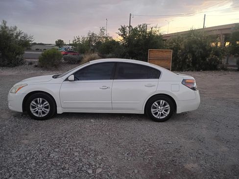 Used 2012 Nissan Altima 2.5 S w/ Convenience Pkg FWD image 2