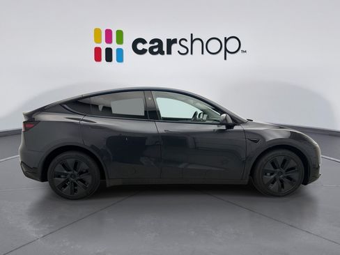 Used 2025 Tesla Model Y Long Range AWD/4WD image 3