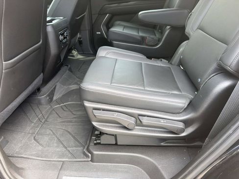 Used 2021 Chevrolet Tahoe Z71 w/ Z71 Signature Package AWD/4WD image 10