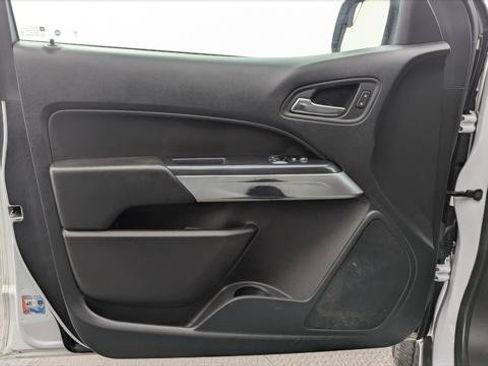 Used 2022 Chevrolet Colorado LT w/ Fleet Safety Package RWD image 12