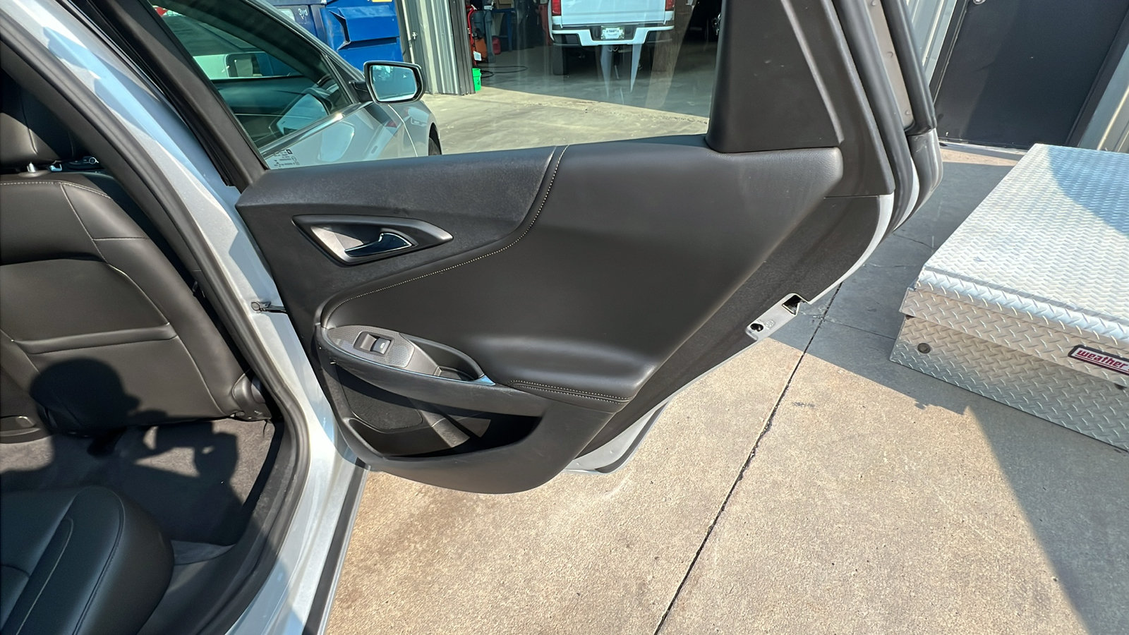 Used 2020 Chevrolet Malibu LT w/ Leather Package FWD image 17