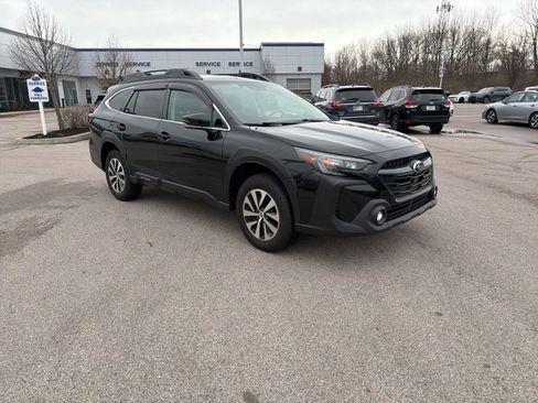 Certified 2023 Subaru Outback Premium image 9