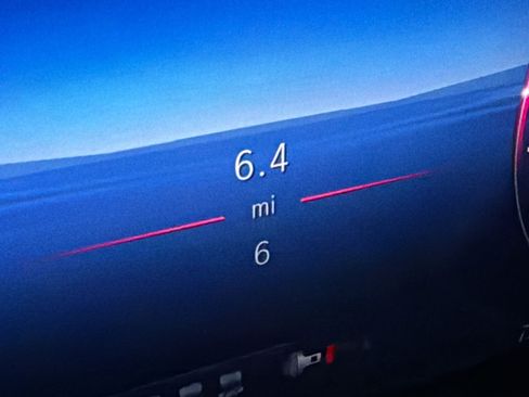 Used 2026 Mercedes-Benz GLC 300 4MATIC image 12