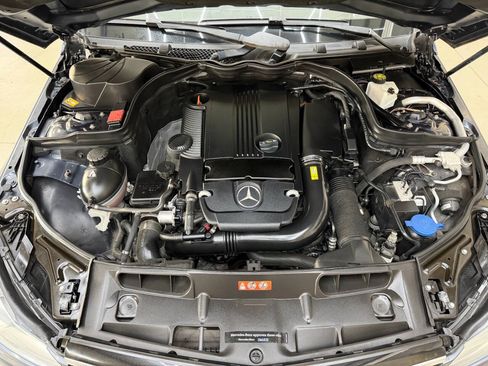 Used 2014 Mercedes-Benz C 250 Sedan image 7