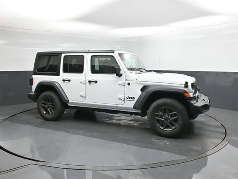 Used 2024 Jeep Wrangler Sport S image 17