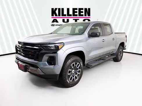 Used 2023 Chevrolet Colorado Z71 w/ Z71 Convenience Package 2 AWD/4WD image 3