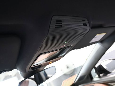 Used 2023 Volkswagen ID.4 Pro image 28