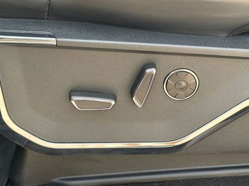 Used 2024 Ford F150 Platinum image 24