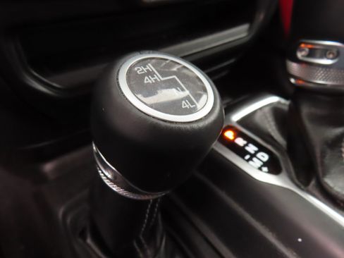 Used 2018 Jeep Wrangler Unlimited Sahara w/ LED Lighting Group image 26