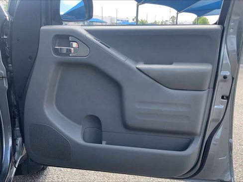 Used 2017 Nissan Frontier SV RWD image 23