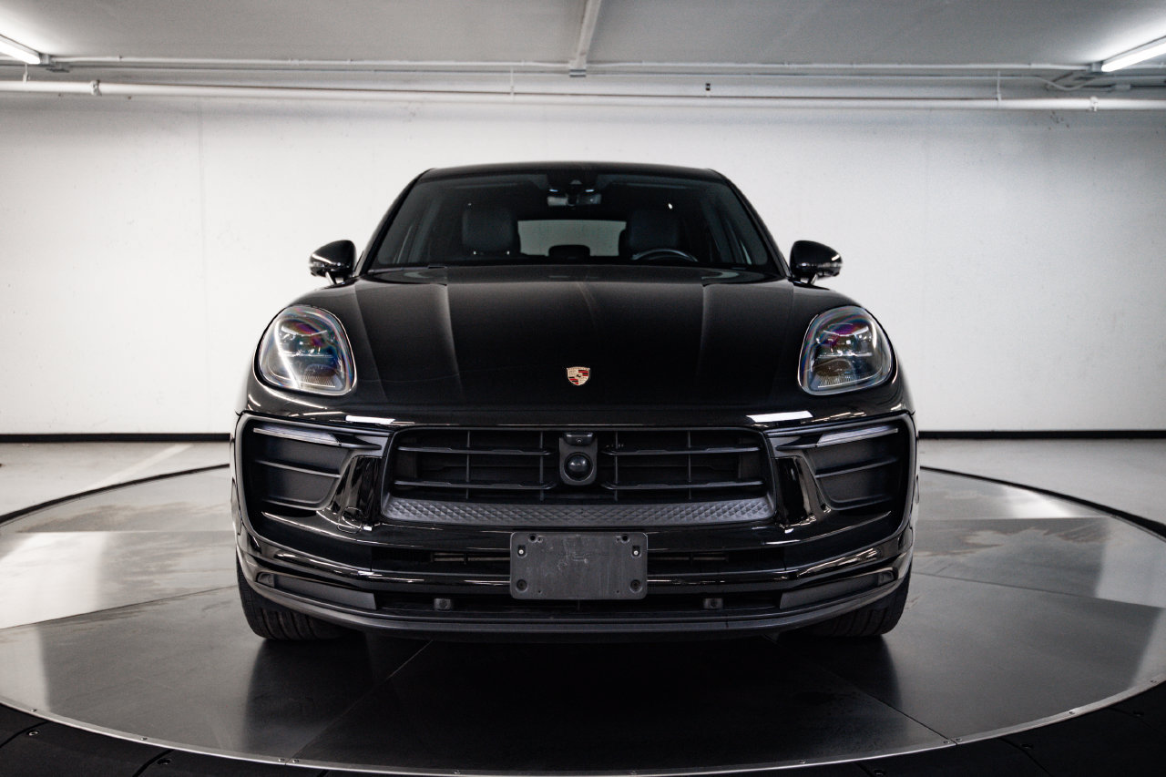 Certified 2023 Porsche Macan AWD/4WD image 10
