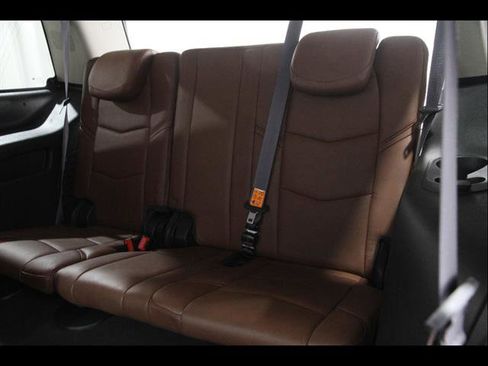 Used 2016 Cadillac Escalade Premium image 22