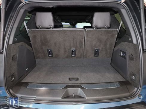 Used 2025 Cadillac Escalade Sport Platinum w/ LPO, ONYX Package image 25