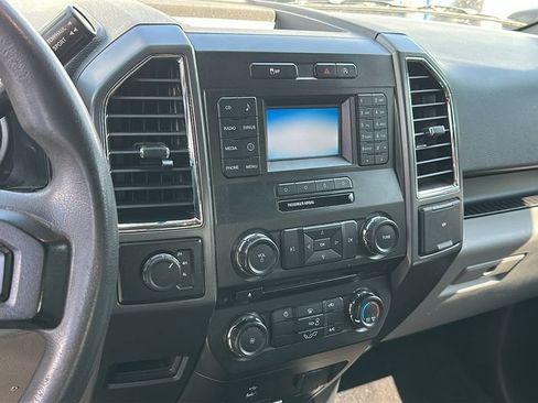 Used 2017 Ford F150 XLT AWD/4WD image 7