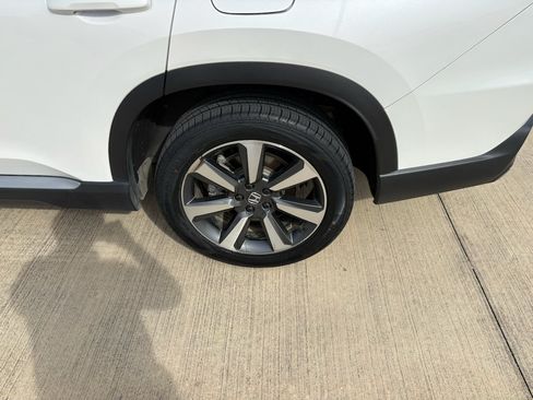 Certified 2025 Honda Pilot Elite image 37