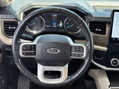 Used 2024 Ford Expedition Limited RWD image 11