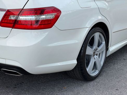 Used 2011 Mercedes-Benz E 350 Sedan image 18