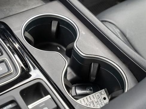 Used 2024 Honda Pilot Touring image 33