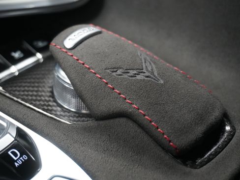 Used 2021 Chevrolet Corvette Stingray Premium Cpe w/ Z51 Performance Package image 28