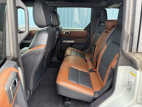 Used 2023 Ford Bronco Outer Banks AWD/4WD image 4