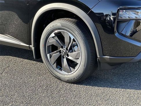 New 2026 Nissan Rogue SV image 7