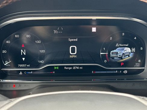 Used 2023 GMC Yukon AT4 w/ AT4 Premium Package image 31