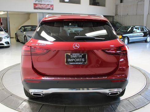 Used 2024 Mercedes-Benz GLA 250 w/ Exclusive Package image 5