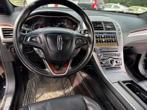 Used 2017 Lincoln MKZ Reserve FWD image 14