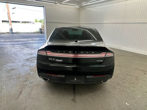 Used 2013 Lincoln MKZ image 6