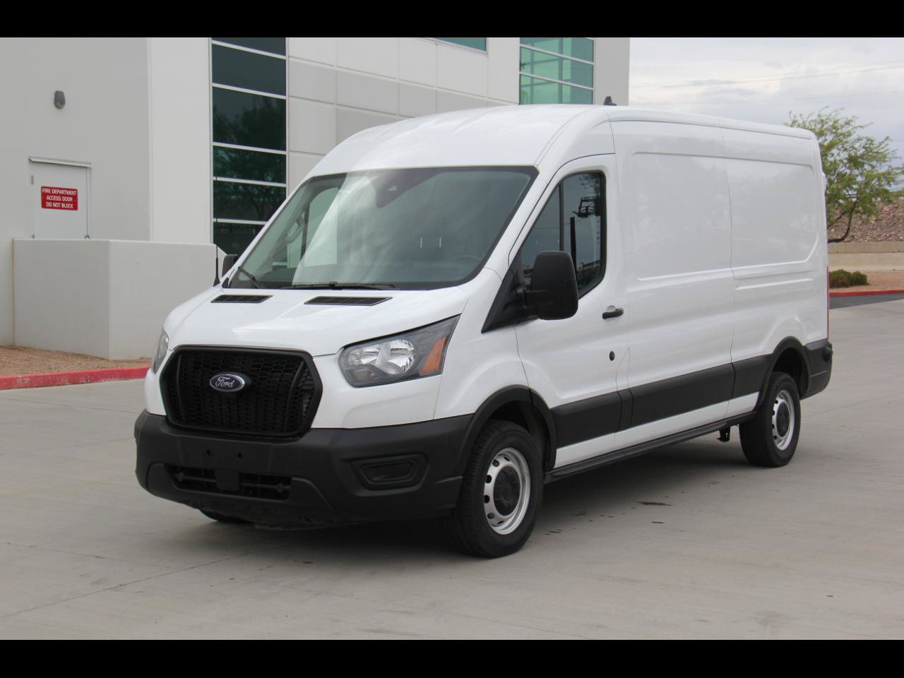 Used 2024 Ford Transit 250 148 Medium Roof RWD image 1