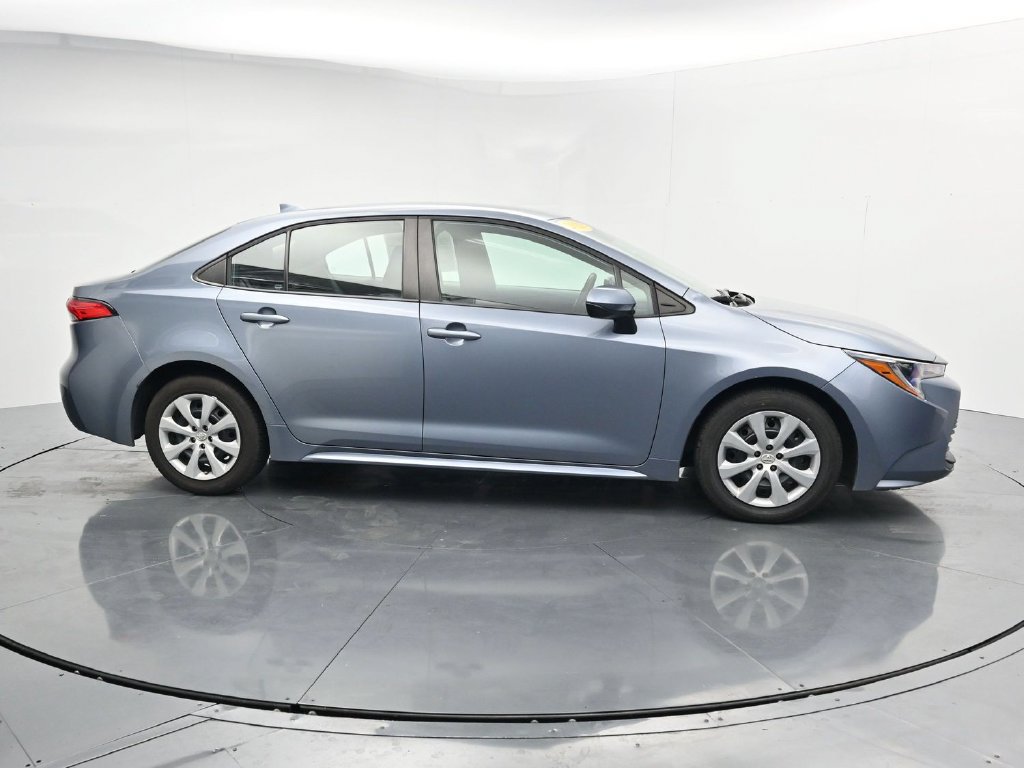 Used 2023 Toyota Corolla LE FWD image 9