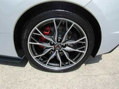Used 2024 Chevrolet Corvette Stingray Preferred Cpe w/ Z51 Performance Package RWD image 23