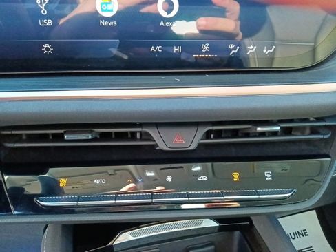 Used 2025 Buick Envision Sport Touring image 24