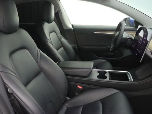 Used 2022 Tesla Model 3 Standard Range image 29