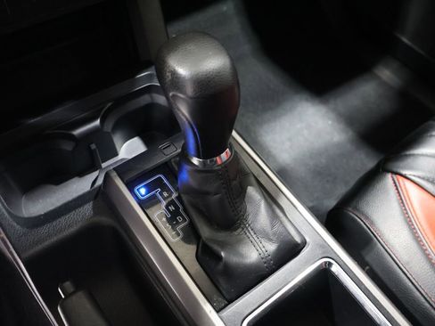 Used 2017 Toyota Tacoma SR5 image 26